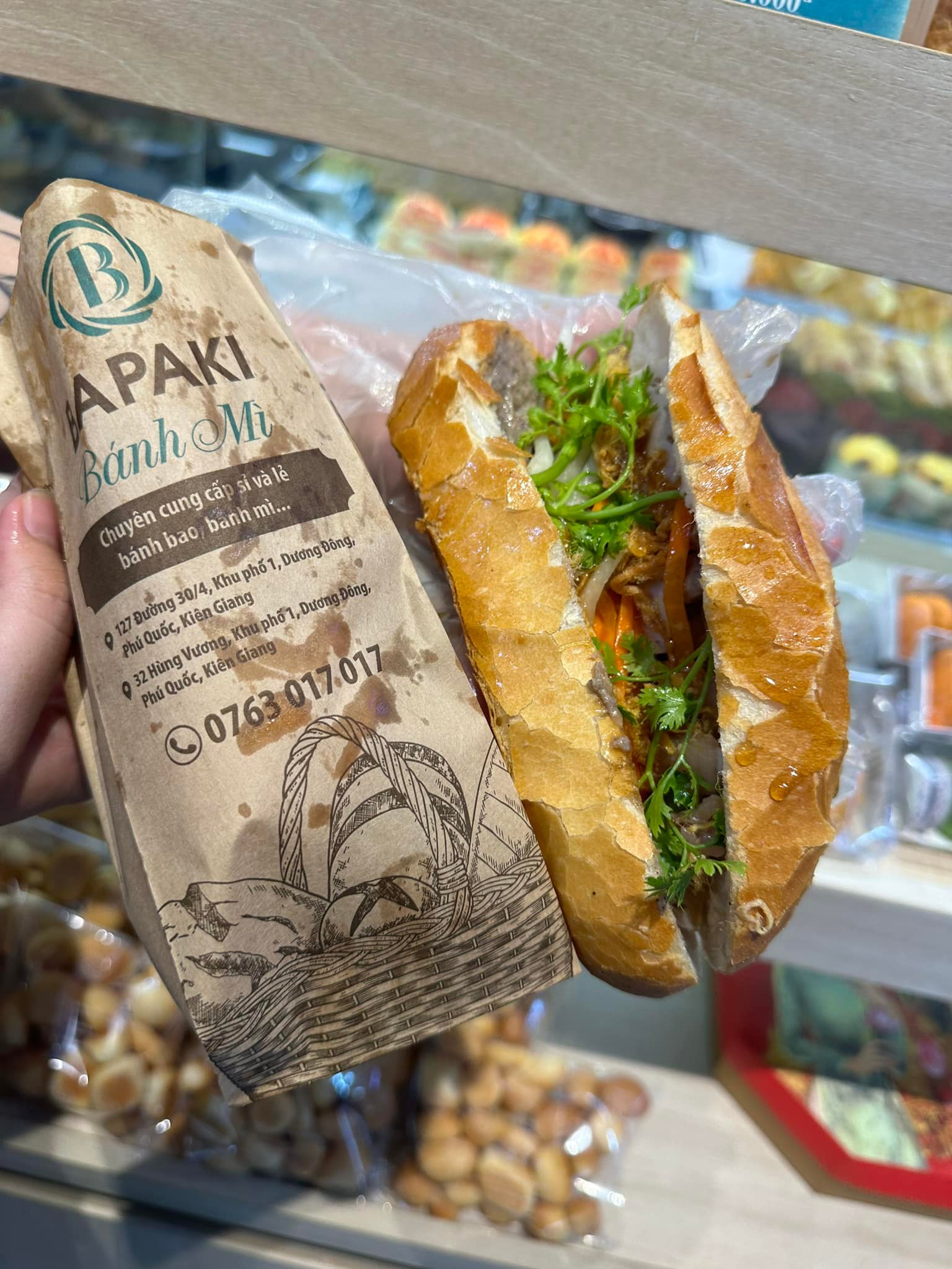 Bánh mì nhân thịt